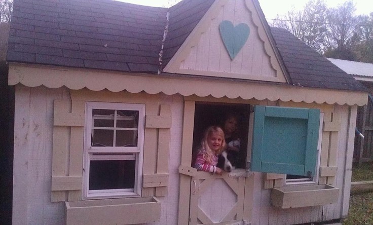 girls in playhouse