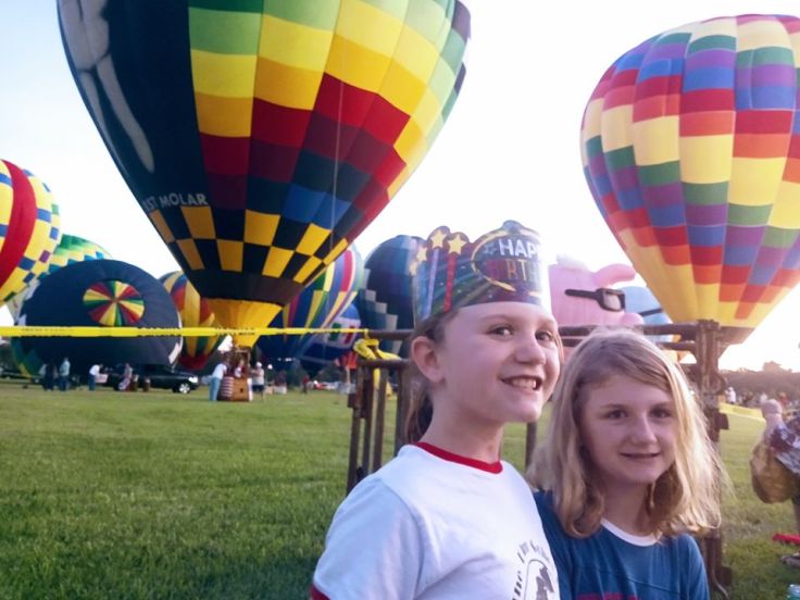 bday girl and hot air ballon